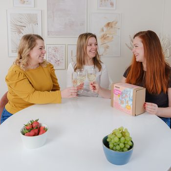 Manumi kreativní sada na výrobu přívěsků z křišťálové pryskyřice s motivy písmenek a číslic