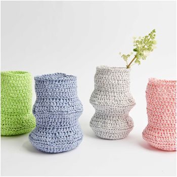 Rico design háčkovacia papierová priadza Creative paper odtieň 010 čierna