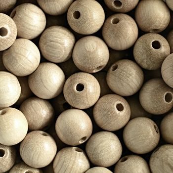 Dřevěné korálky kulička 4mm přírodní
