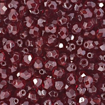 Manumi české broušené korálky 4mm Ruby