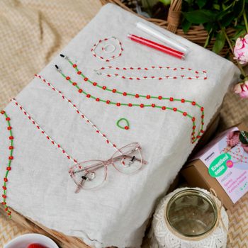 Set creativ Manumi pentru realizarea de bijuterii din mărgele de sticlă Preciosa
