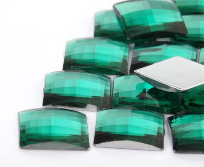 Nalepovací akrylové kameny čtverec 15mm zelené