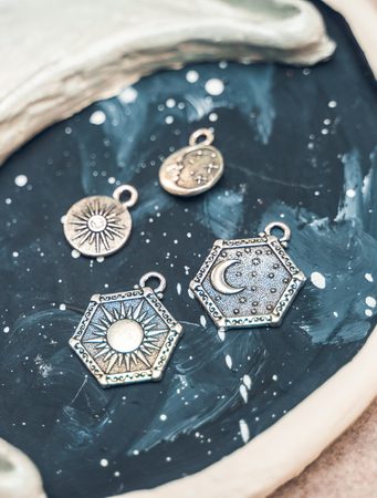 Úplnky 2026: Dáta, znamenia a odporúčania pre každý mesiac