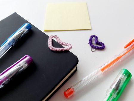 Návod na výrobu macramé srdíčka z kancelářské sponky