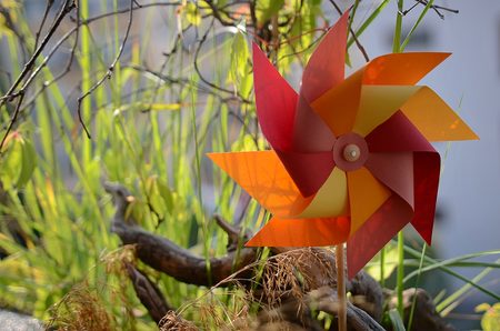 Návod na výrobu pestrobarevného větrníku