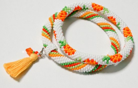 Návod na výrobu háčkovaného náramku s ananasy