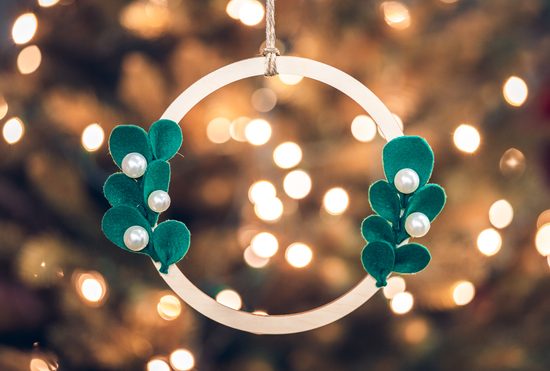 Návod na výrobu věnečku s filcovým jmelím