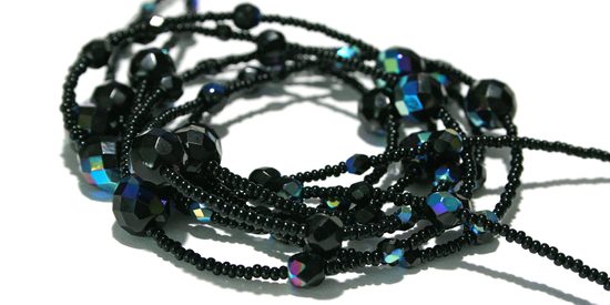 Návod na výrobu navlékaného náhrdelníku z ohňovek