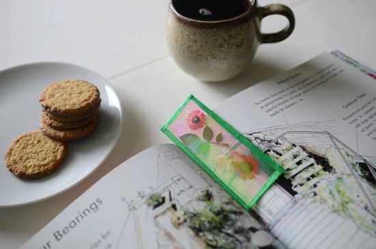 Návod na výrobu květinové záložky do knihy