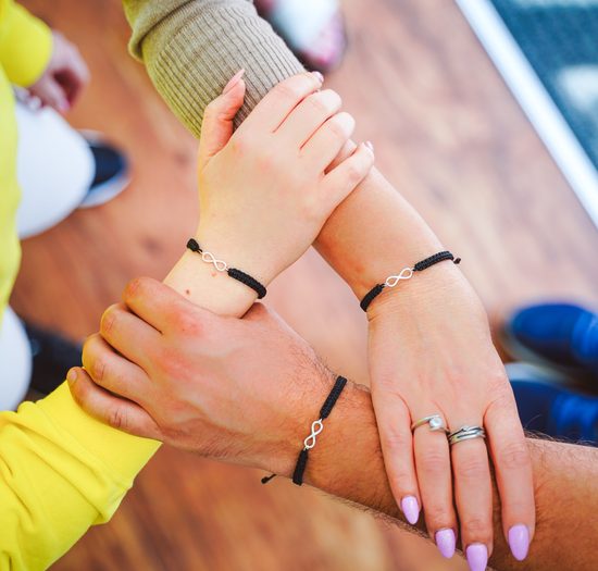 Návod na výrobu rodinných náramků