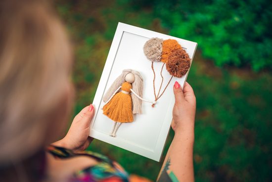 Návod na výrobu macramé panenky s balónky