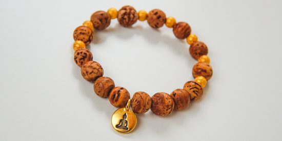 Návod na výrobu náramku se symbolem - Buddha