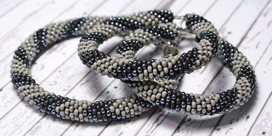 Návod na výrobu sady šperků z háčkovaných dutinek