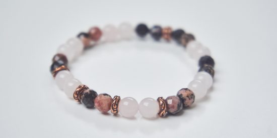 Návod na výrobu boho náramku s broušenými minerály 2