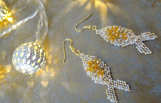 Návod na výrobu náušnic se zlatou rybkou