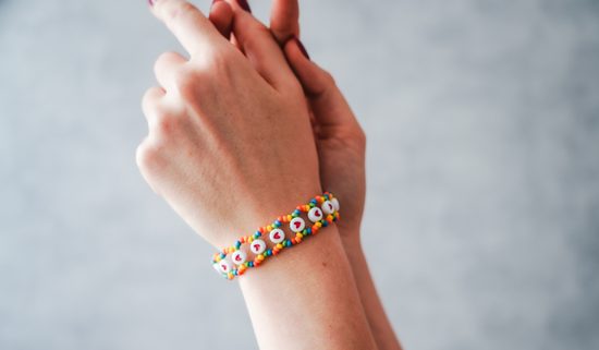 Náramek přátelství se srdíčky