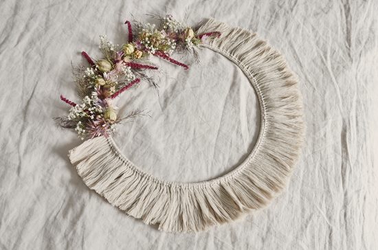 Návod na výrobu macramé věnce se sušeným kvítím