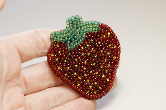 Návod na výrobu brože - jahoda