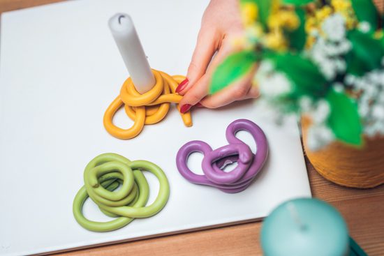 Návod na výrobu zakroucených svícnů z polymerové hmoty