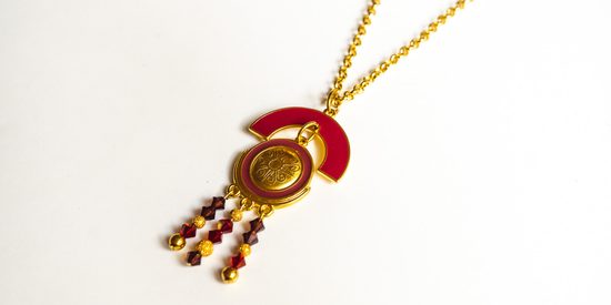 Náhrdelník se SWAROVSKI krystaly a OmegaCast přívěsky