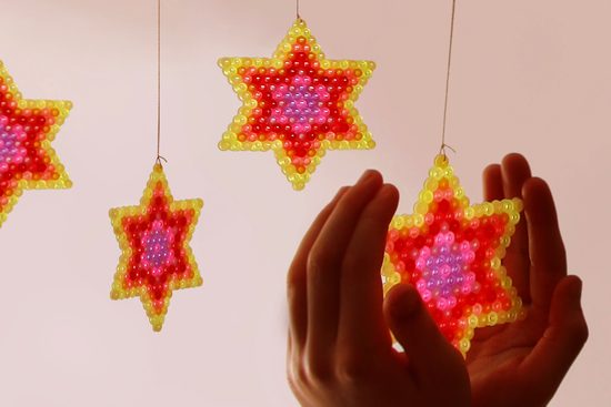 Návod na výrobu hvězdičky ze zažehlovacích korálků