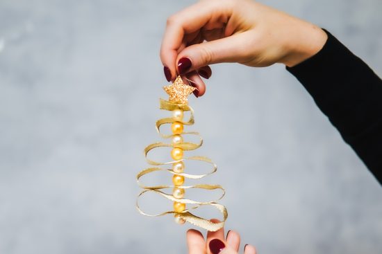 Stromeček ze stuhy a korálků