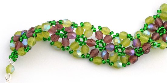 Návod na výrobu jarního náramku z broušených korálků