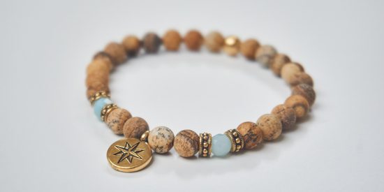 Návod na výrobu náramku s broušenými minerály pro cestovatele