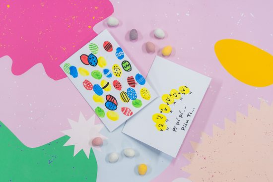 Návod na výrobu přáníčka malovaného prstovými barvami