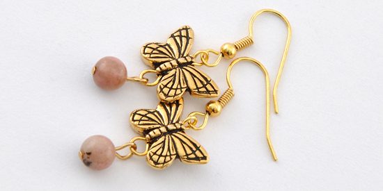 Návod na výrobu náušnic se zvířátky Tierracast