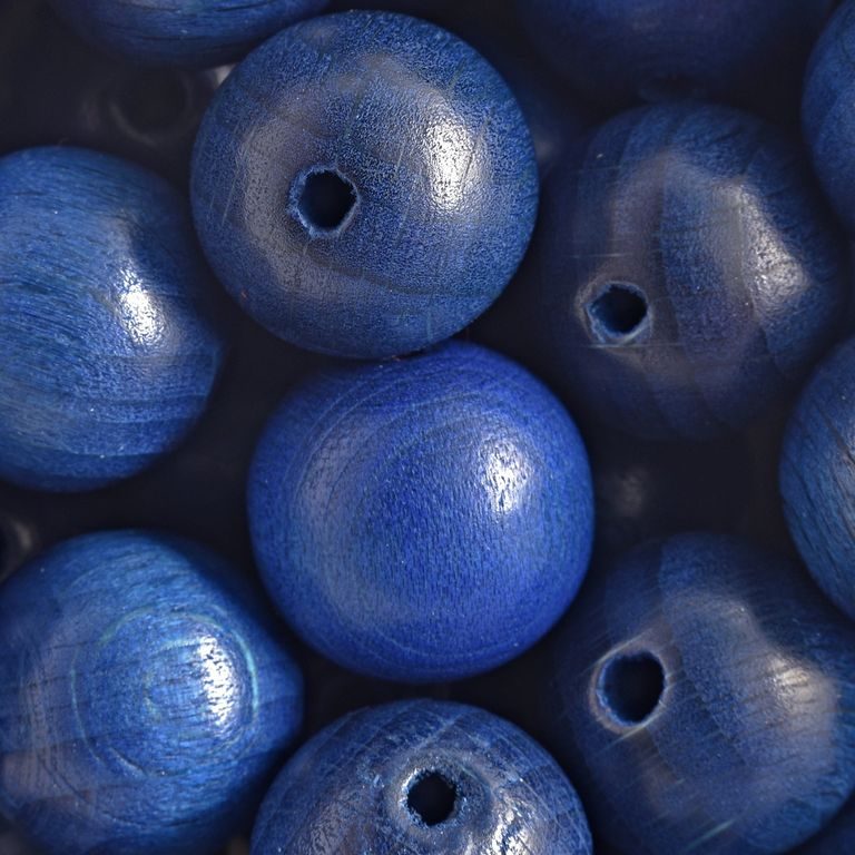 Dřevěné korálky kulička 18mm tmavě modrá