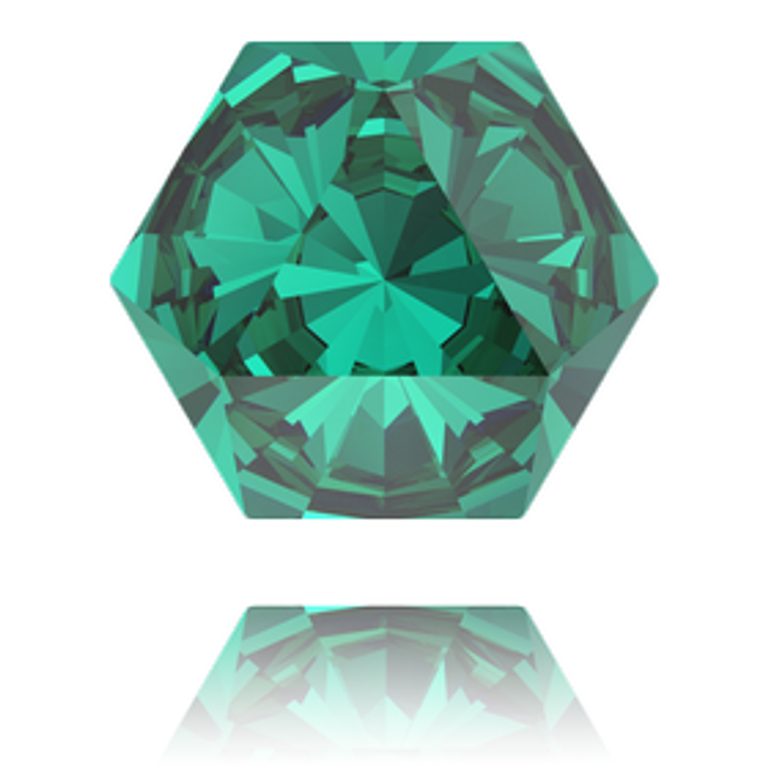 SWAROVSKI 4699 9,4x10,8 mm Emerald F