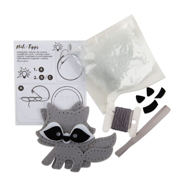 Mini sewing set raccoon