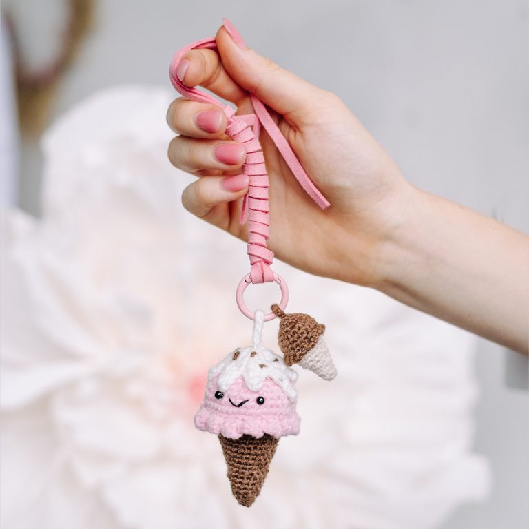 Manumi creative crochet pendant kit Ice Cream