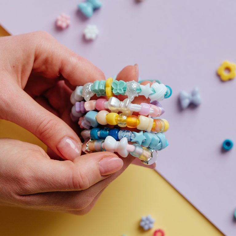 Manumi kreativní sada na výrobu náramků z korálků pro děti