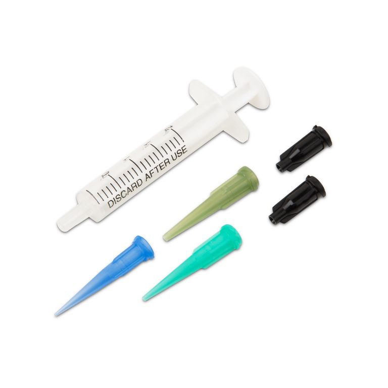Syringe with 3 spare nozzles