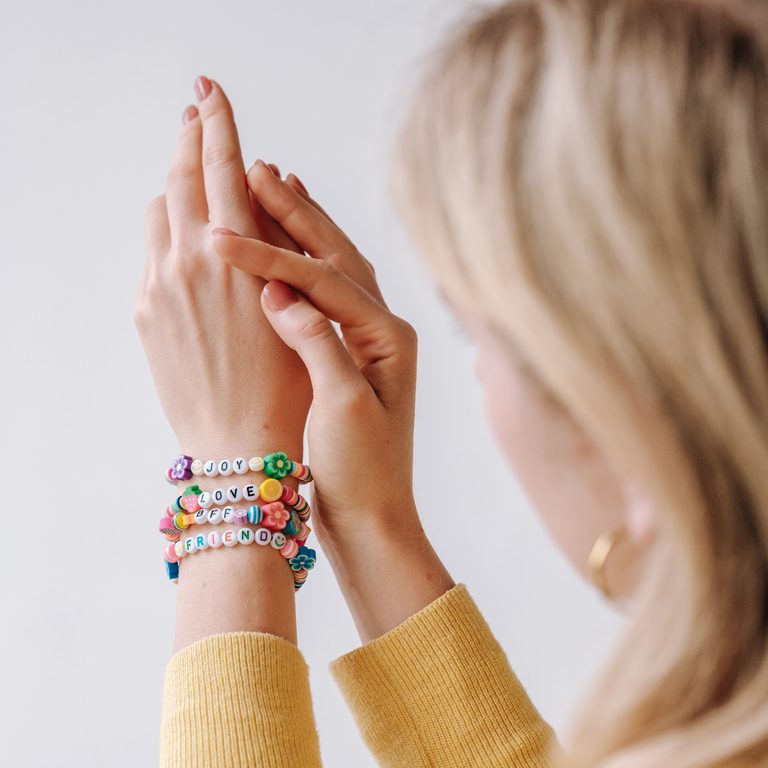 Manumi creative kit Friendship bracelets