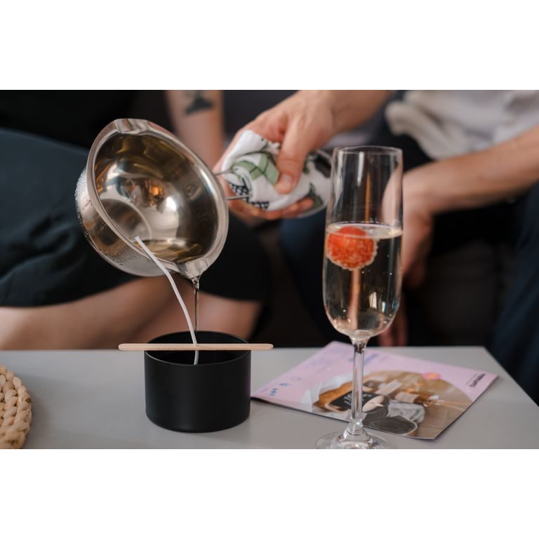 Manumi creative massage wax candle making kit with play cube