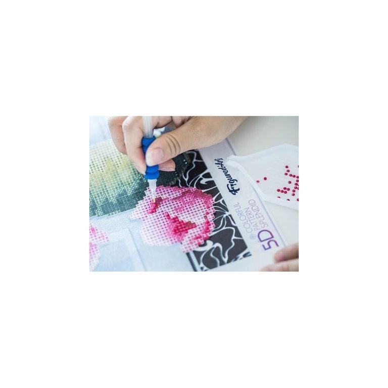 Diamond painting woman in the rain