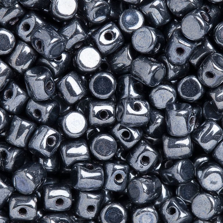 Minos® par Puca® Jet Hematite No.78