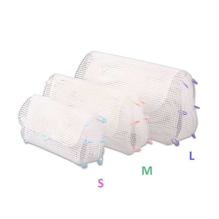 Plastic canvas as a base for a handbag 415 x 455 x 1.5 mm white