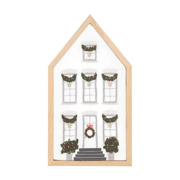 Embroidery kit Christmas house decoration 12.5x22.5cm