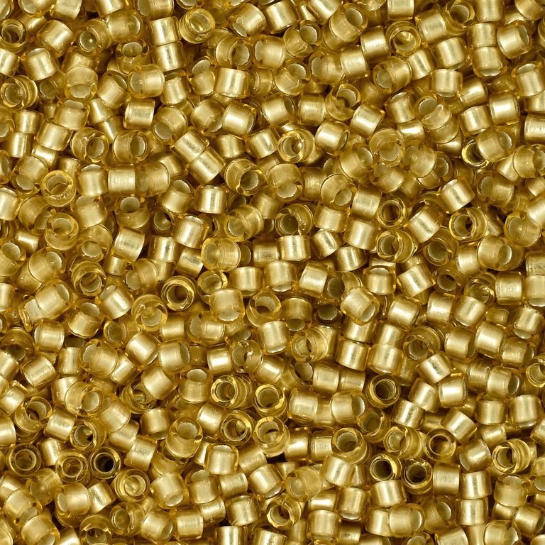 TOHO Treasure 12/0 (TT-01-22F) č. 638