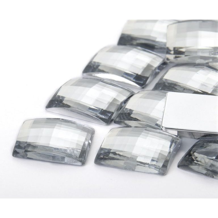 Acrylic glue-on stones square 15mm crystal