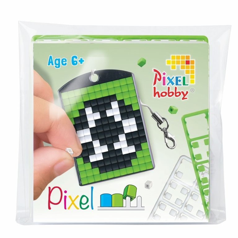 Pixel kľúčenka futbalová lopta alebo ihrisko
