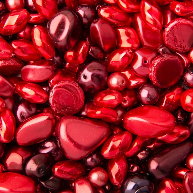 Glass pearls mix red
