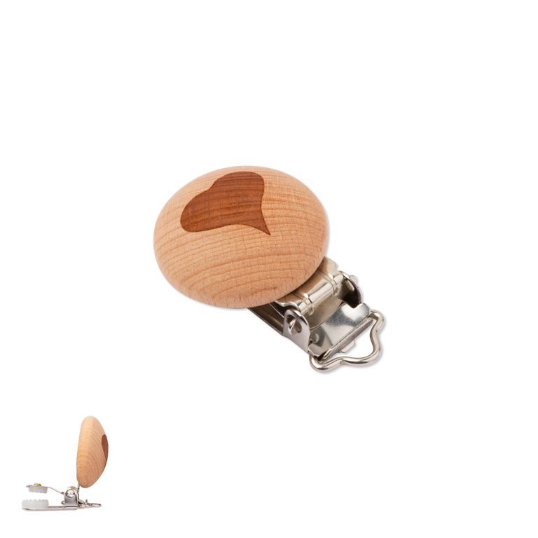 Wooden dummy clip 29mm with metal buckle and a heart design