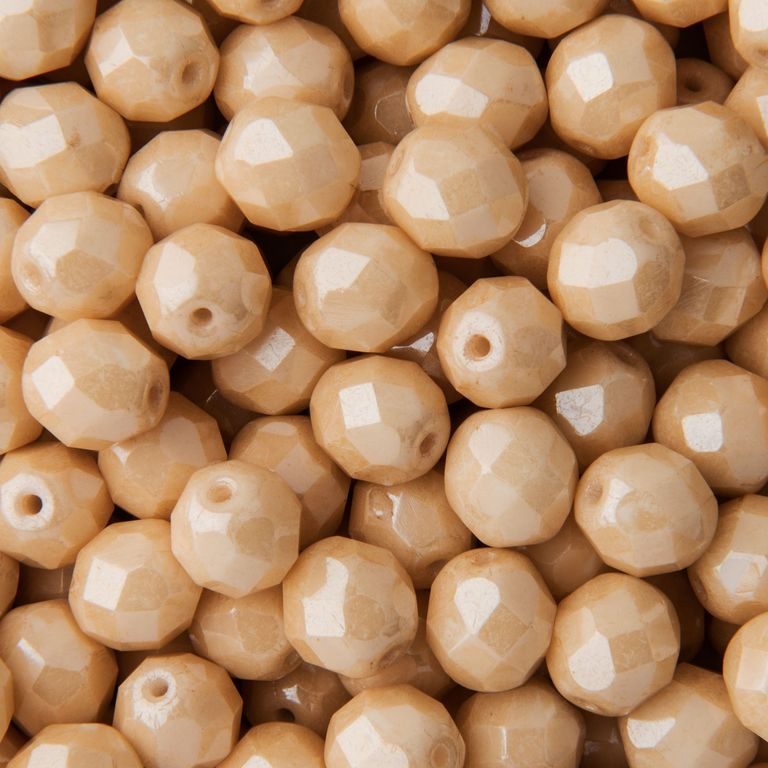 Manumi české broušené korálky 8 mm Opaque Champagne