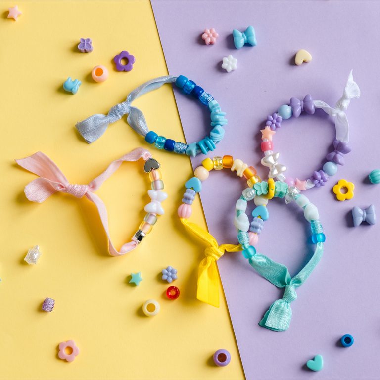 Manumi kreativní sada na výrobu náramků z korálků pro děti