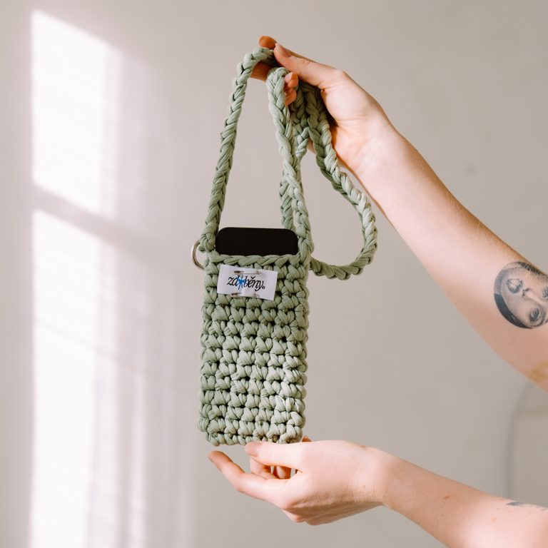 Manumi creative crochet mobile phone bag kit